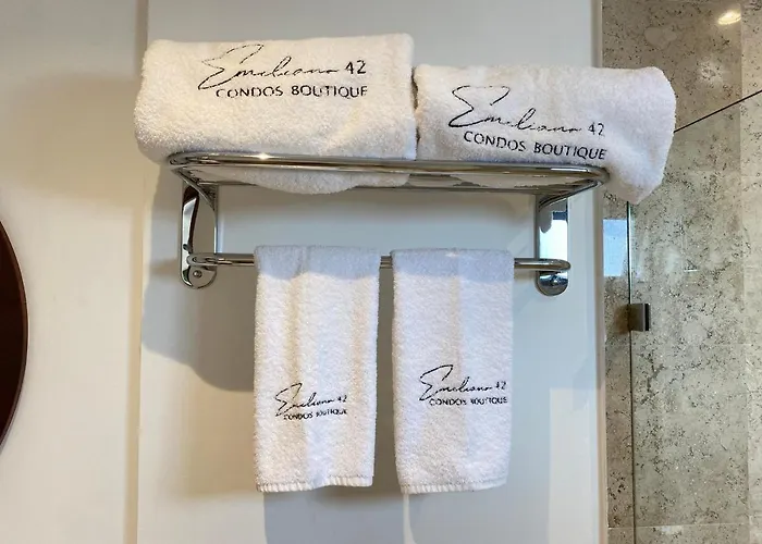 Emiliano 42 Boutique Apartahotel